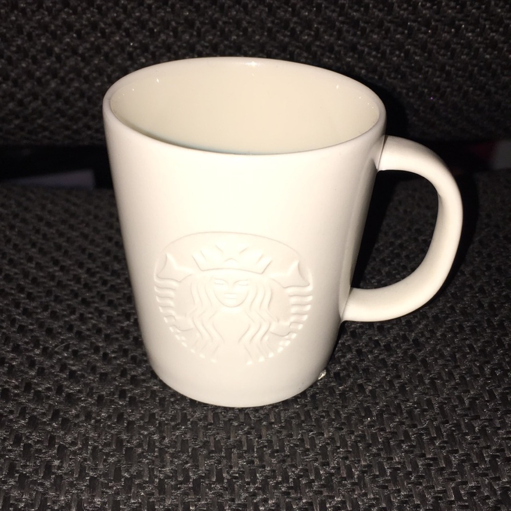 Starbucks Collectable Christmas Ornament. Coffee Mug. RARE and HARD TO FIND.